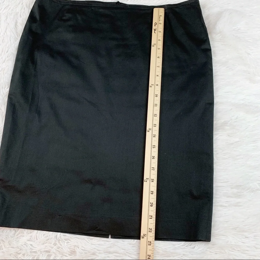 Escada‎ women's size 8 black pencil skirt solid workwear